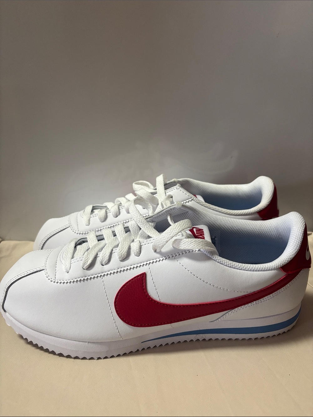 Nike  Cortex White  classic with Red Swoosh size 9.5 New without box